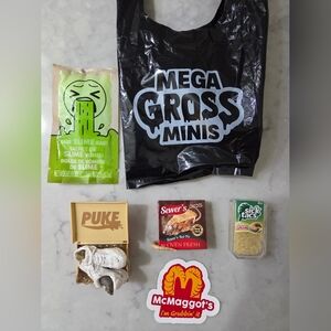 Zuru Mega Gross Minis Collectible Surprise Bag